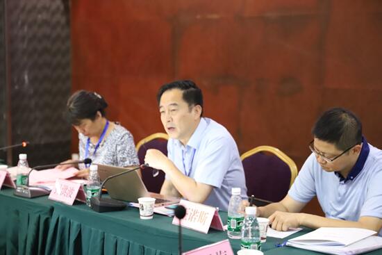 6辽东学院bck体育登陆院长孙洪波教授主持本科组研讨.jpg